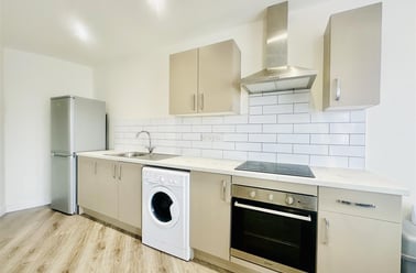 31 Gregory Street, Lenton, Nottingham - Image 2